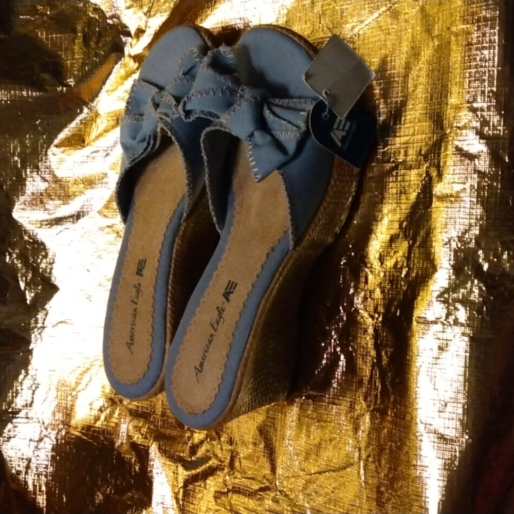 NWT American Eagle Light Blue Wedge Sandals US size 8 - Picture 2 of 6